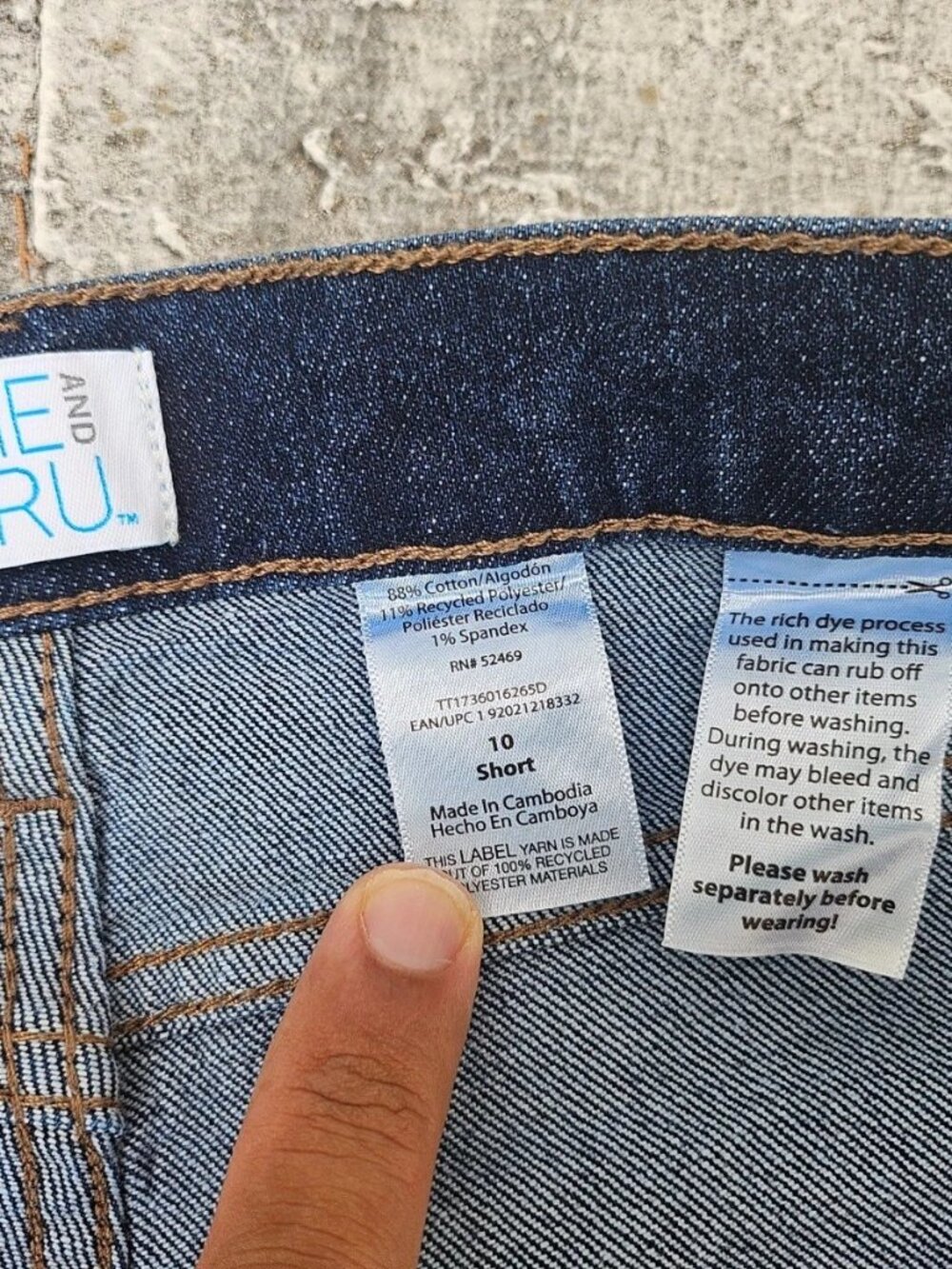 Time and Tru Women Jeans Blue Dark Denim Straight Leg Jeans Size 10 Short NWT - Picture 9 of 9